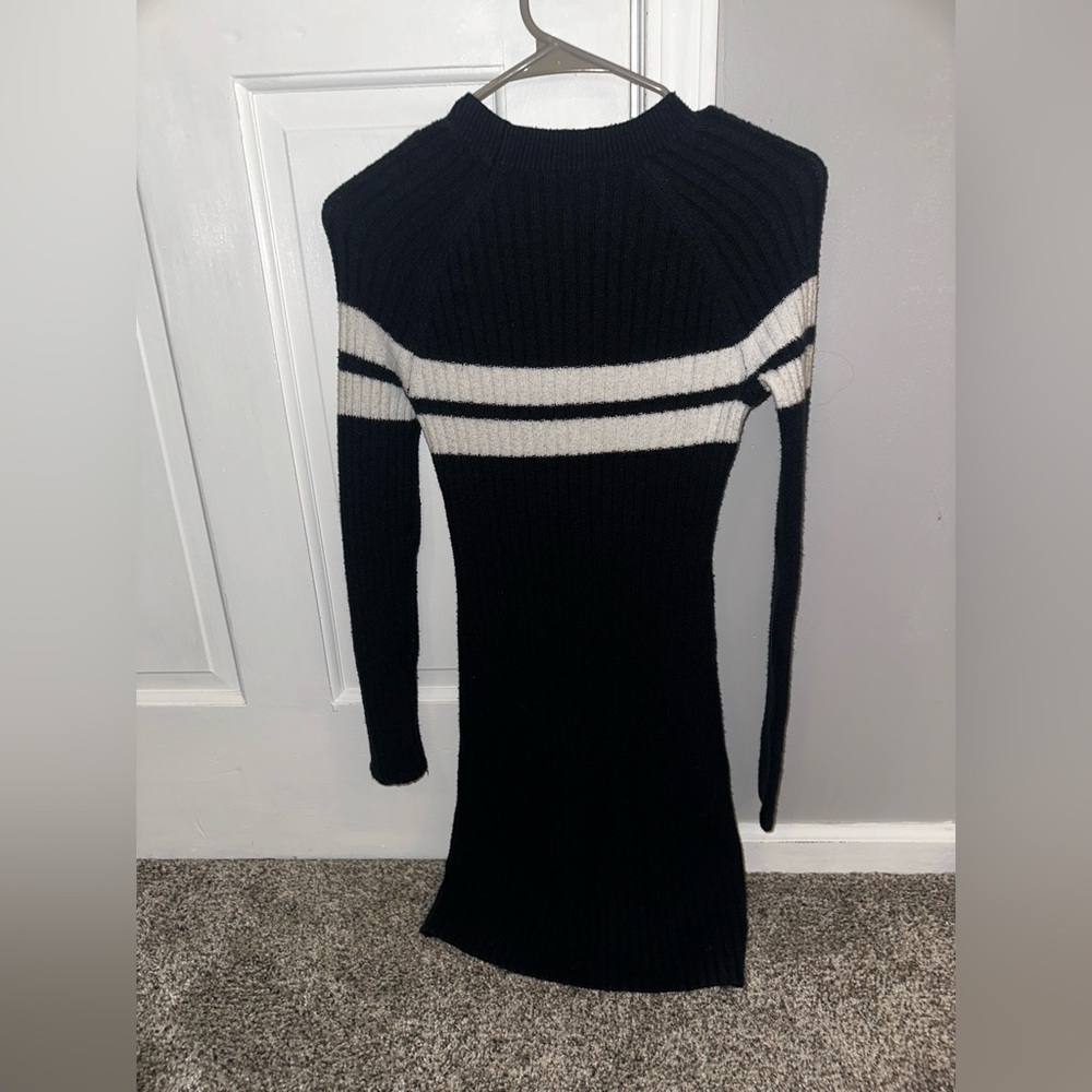 Hollister Navy Long Sleeve Sweater Dress With White stripes Size Small